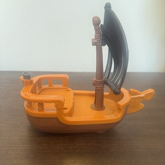 Disney Jake & the Never Land Pirates Hooks Battle Boat Mattel Pirate Ship - Picture 4 of 11